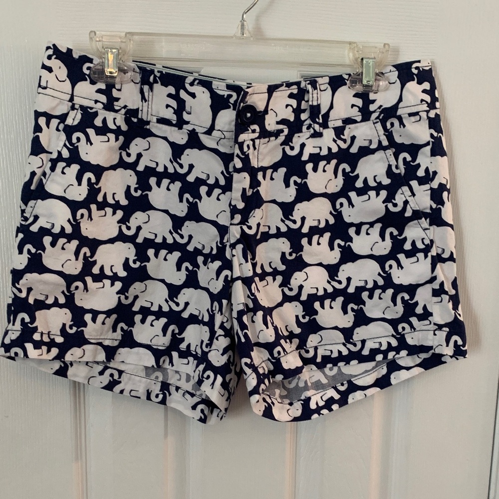 Women’s Lilly Pulitzer The Callahan Shorts Navy Blue w/White Elephants Sz. 6